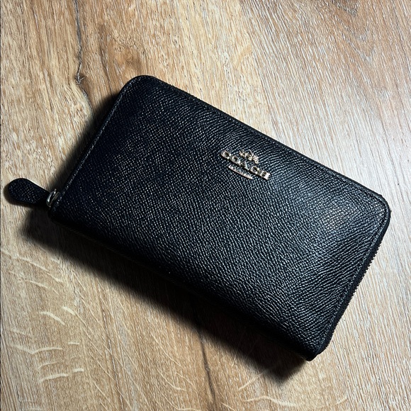 Coach Handbags - Coach Textured Black Zip Wallet